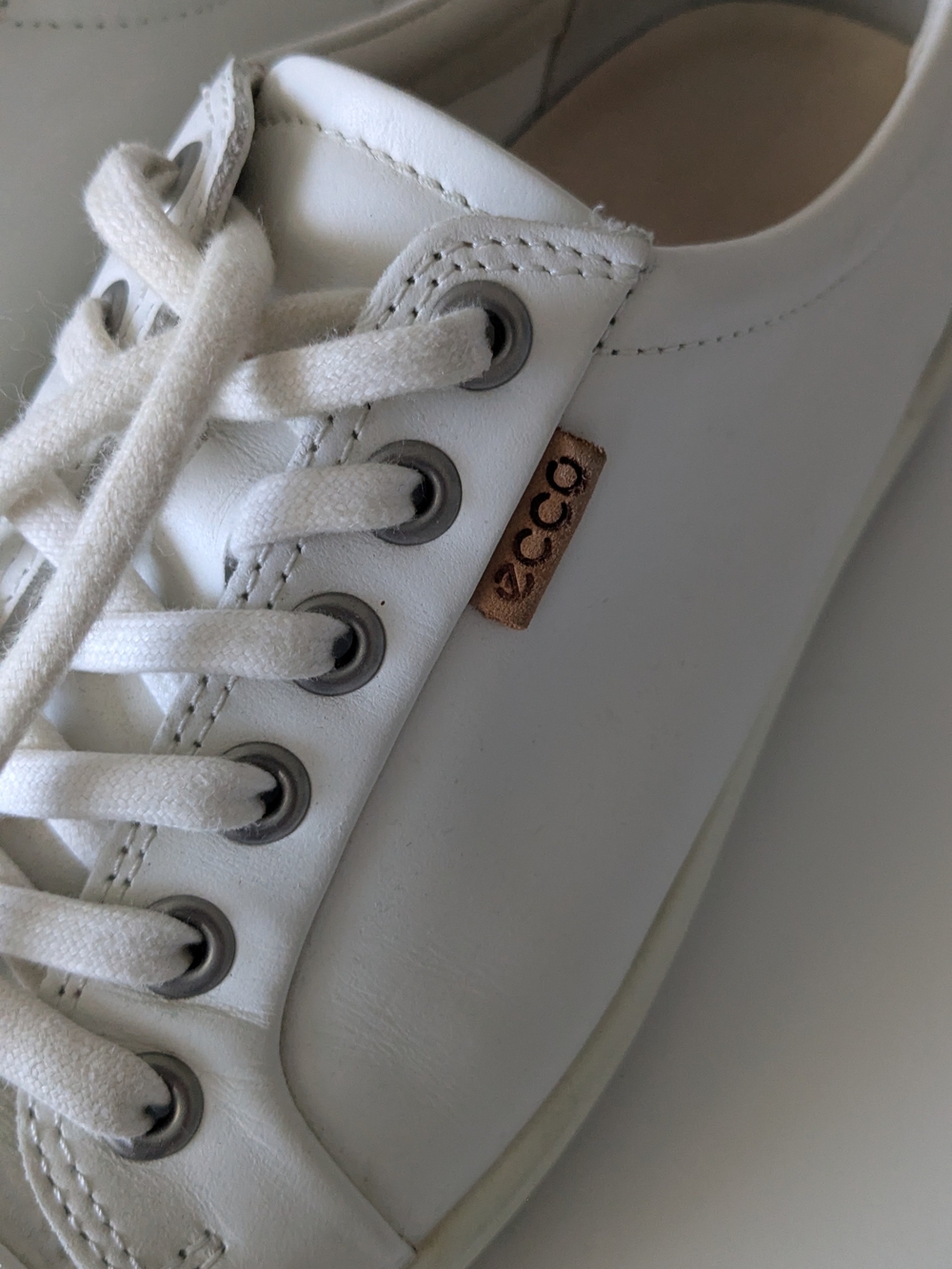 ECCO White Leather Women's Lace-Up Sneaker